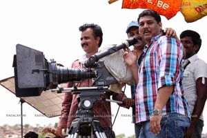 Veedu Theda Working Stills