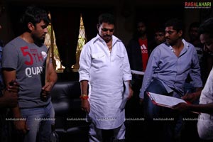 Veedu Theda Working Stills