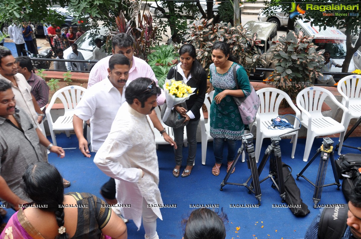Balakrishna launches Pure O Naturals Outlet