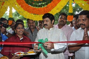Balakrishna opens Pure O Naturals outlet at Jubliee Hills