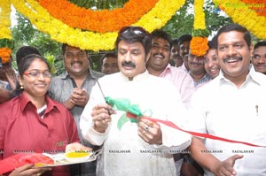Balakrishna opens Pure O Naturals outlet at Jubliee Hills