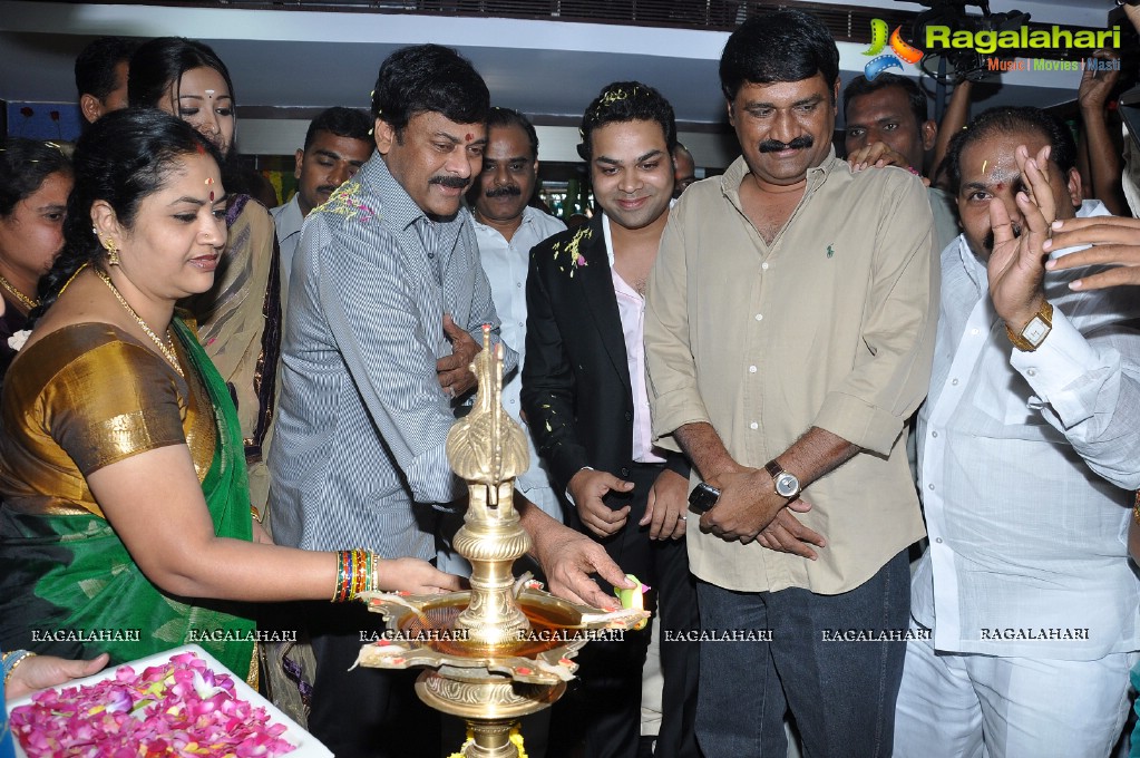 Chiranjeevi Launches Kairali Health Spa, Hyderabad