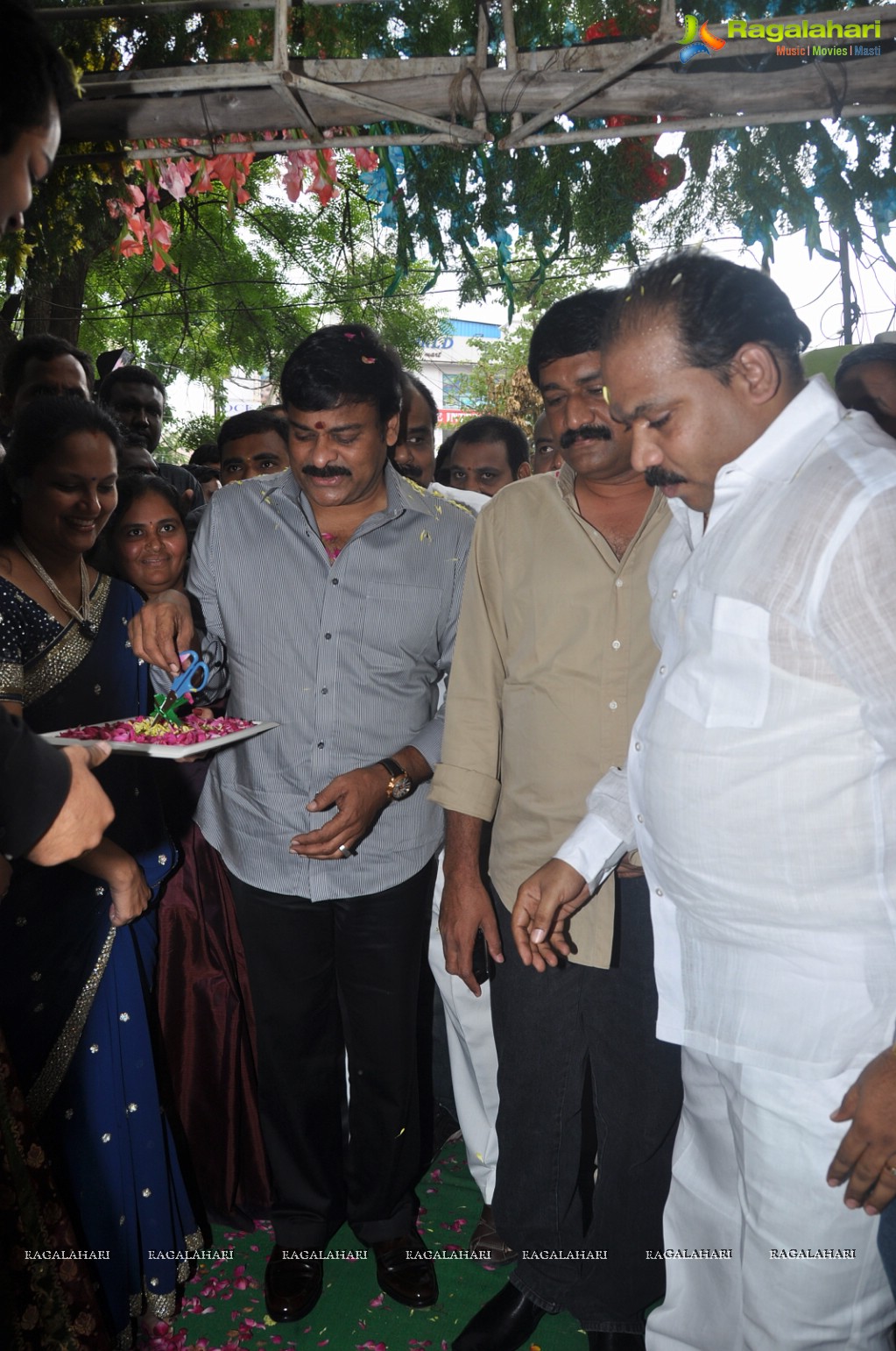 Chiranjeevi Launches Kairali Health Spa, Hyderabad