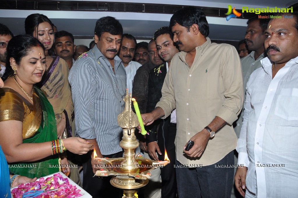 Chiranjeevi Launches Kairali Health Spa, Hyderabad