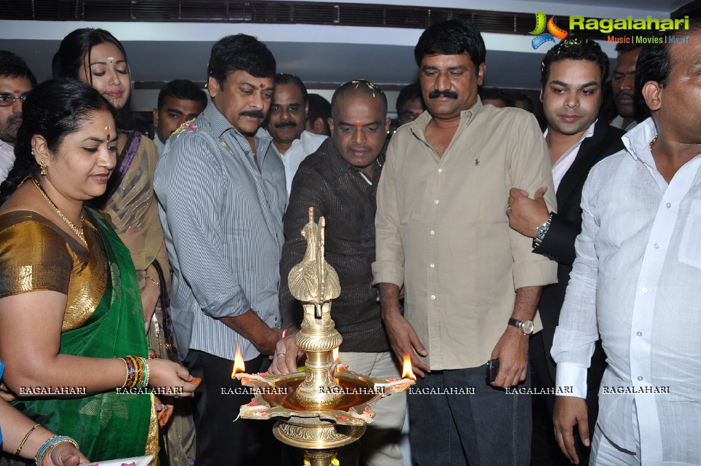 Chiranjeevi Launches Kairali Health Spa, Hyderabad
