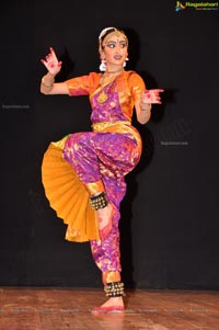 Chivukula Radha Sri Kalyani Bharatanatyam Stills