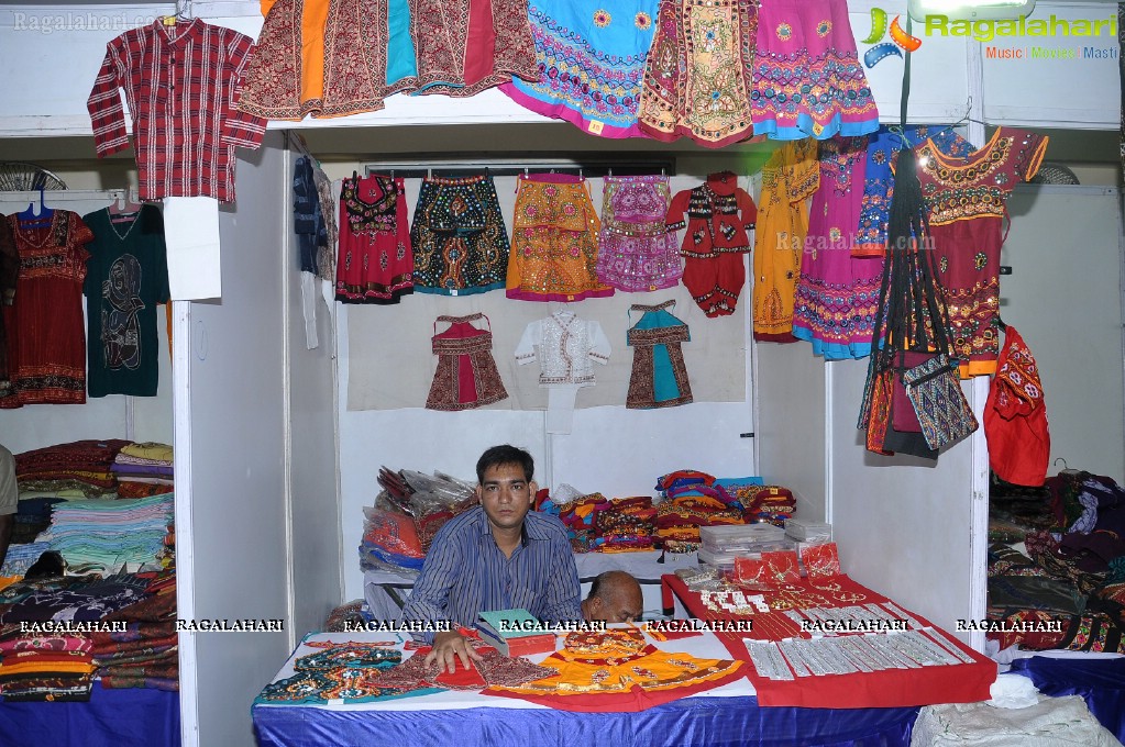 Garvi-Gurjari - Handicrafts and Handlooms Exhibition, Hyderabad