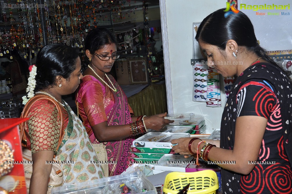 Garvi-Gurjari - Handicrafts and Handlooms Exhibition, Hyderabad