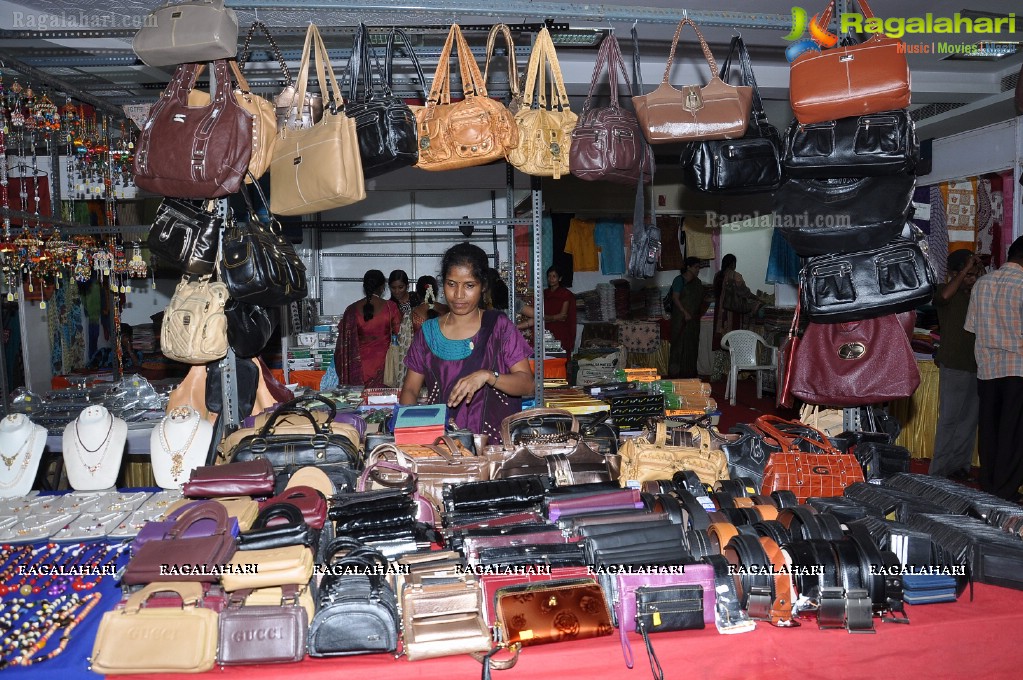 Garvi-Gurjari - Handicrafts and Handlooms Exhibition, Hyderabad