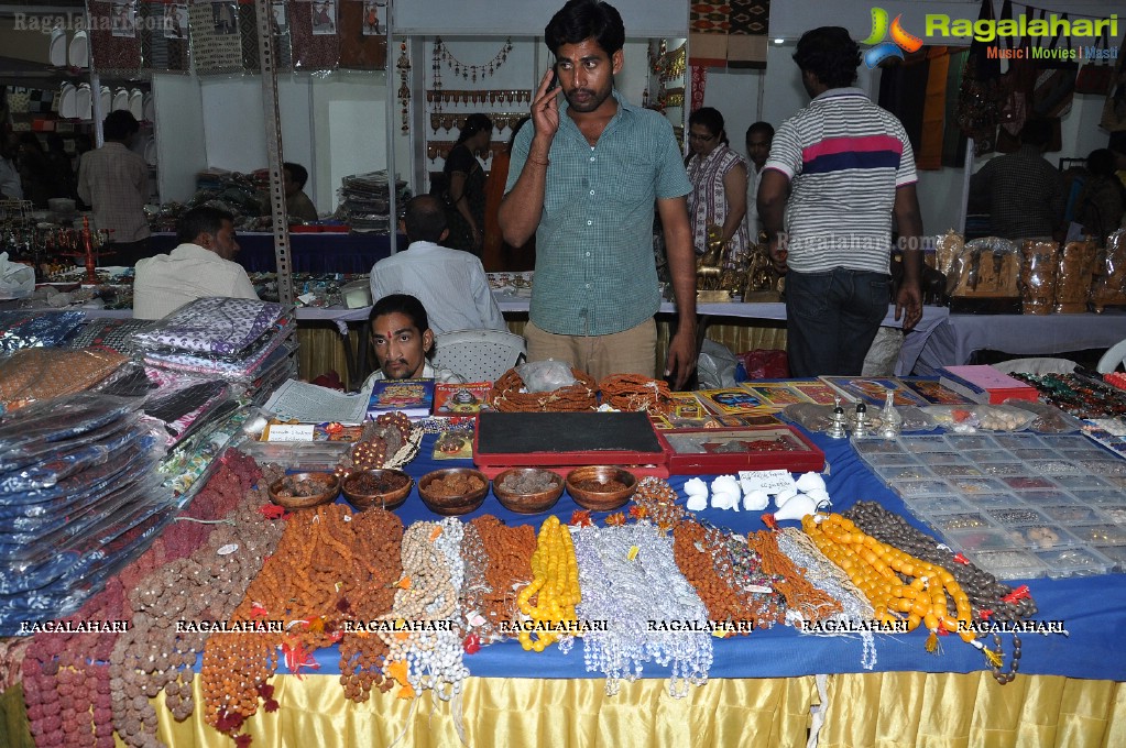 Garvi-Gurjari - Handicrafts and Handlooms Exhibition, Hyderabad