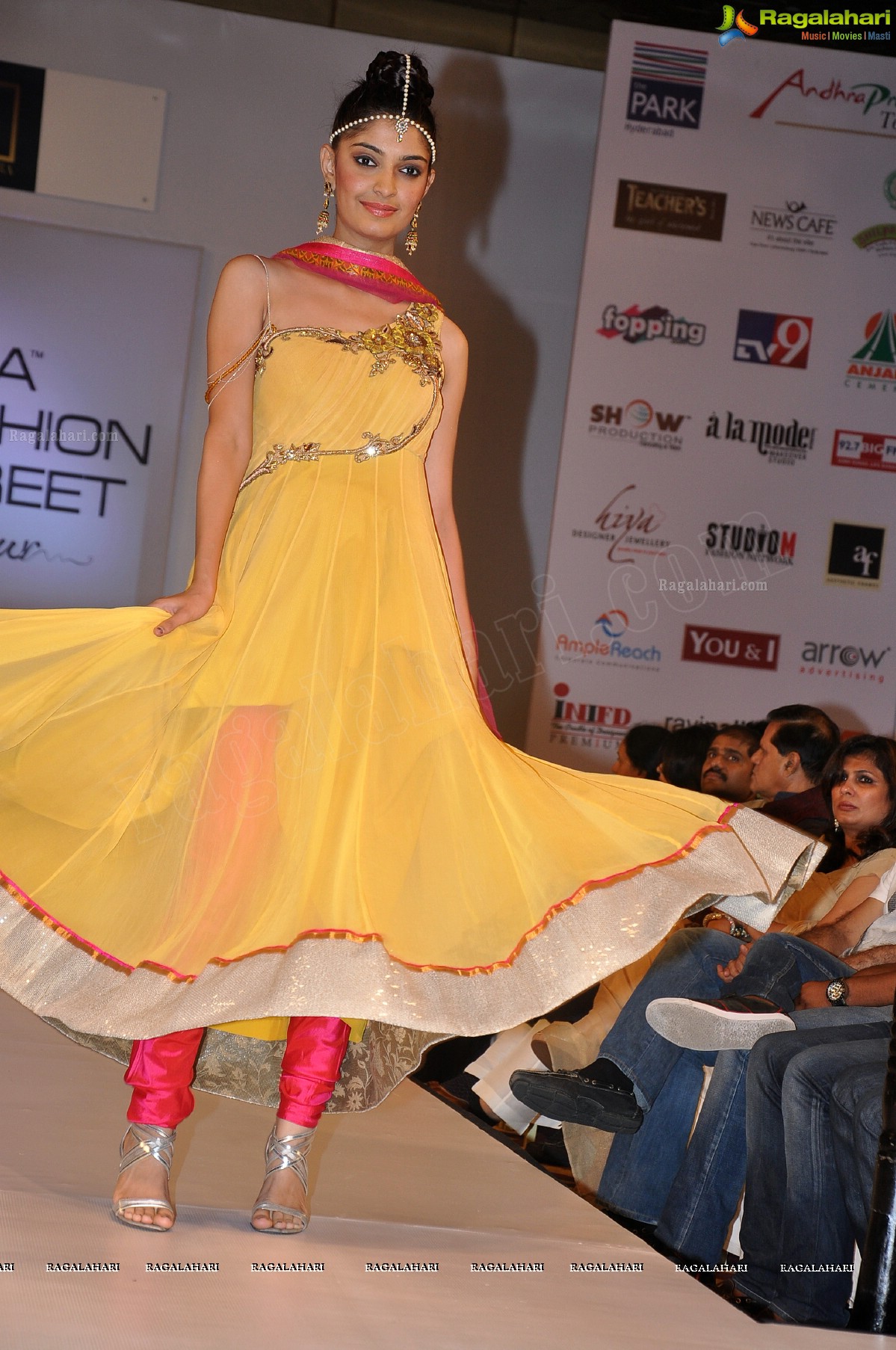 India Fashion Street - Fashion Tour 2012 (Day 1)