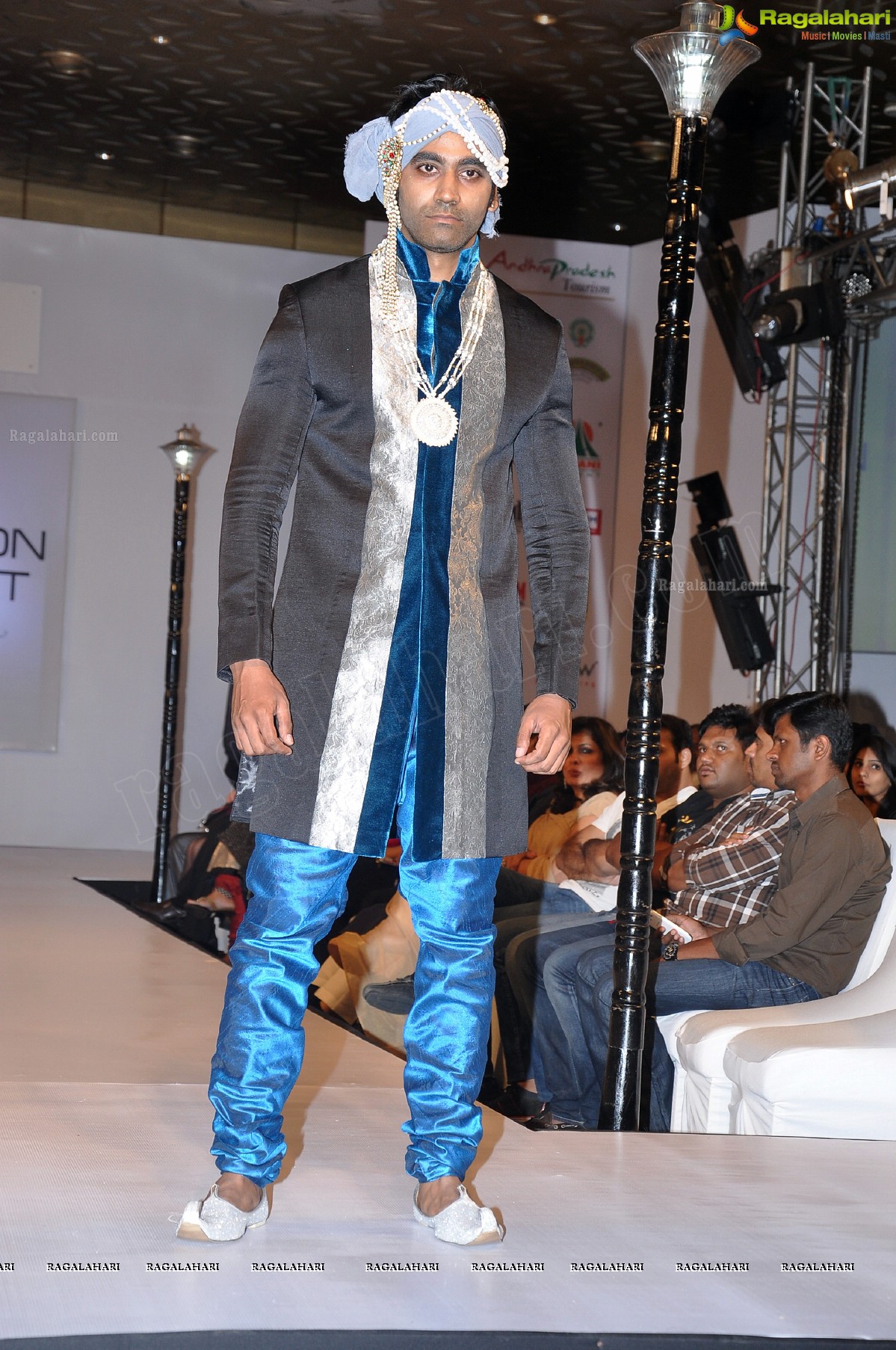 India Fashion Street - Fashion Tour 2012 (Day 1)