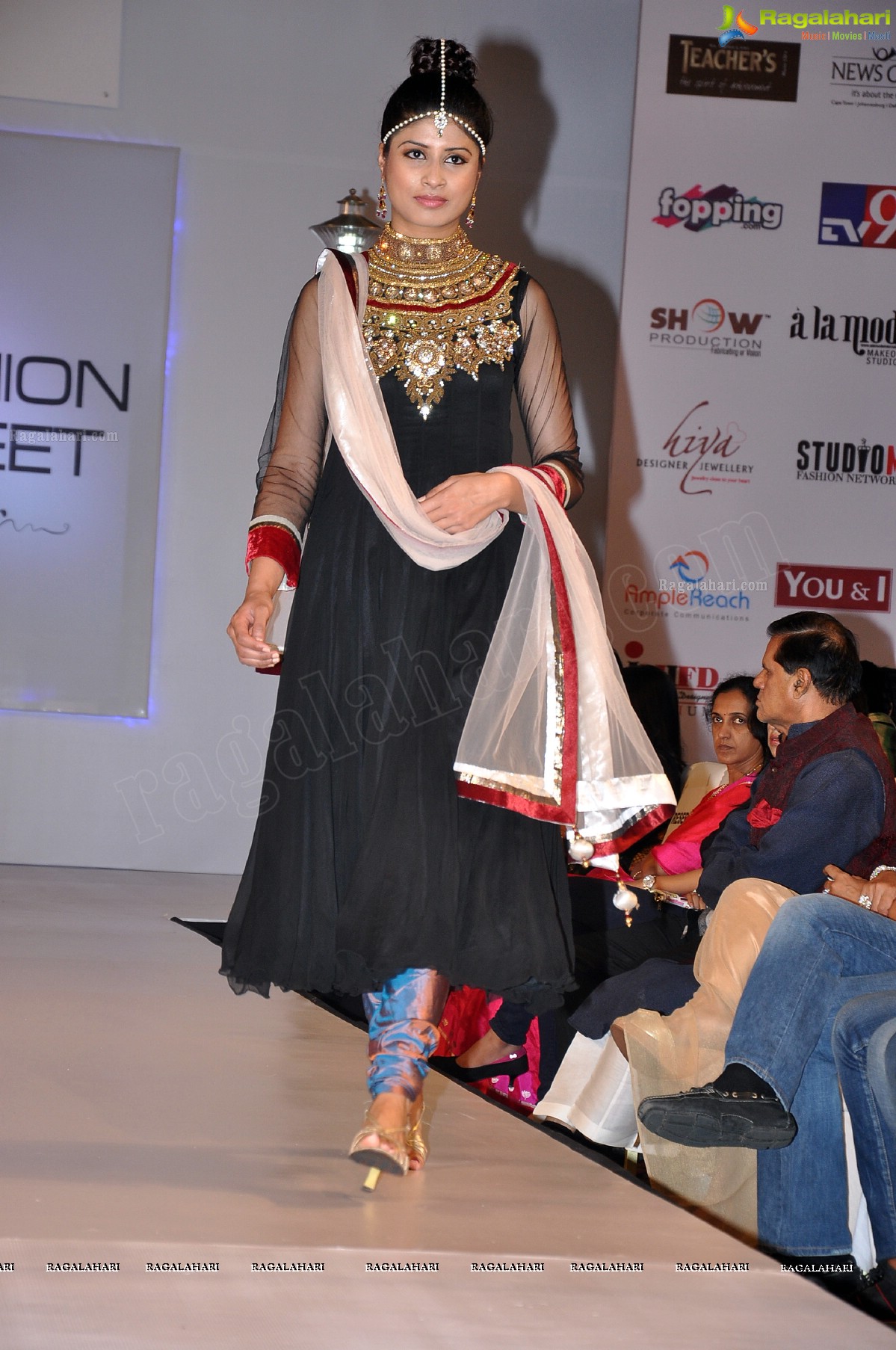 India Fashion Street - Fashion Tour 2012 (Day 1)