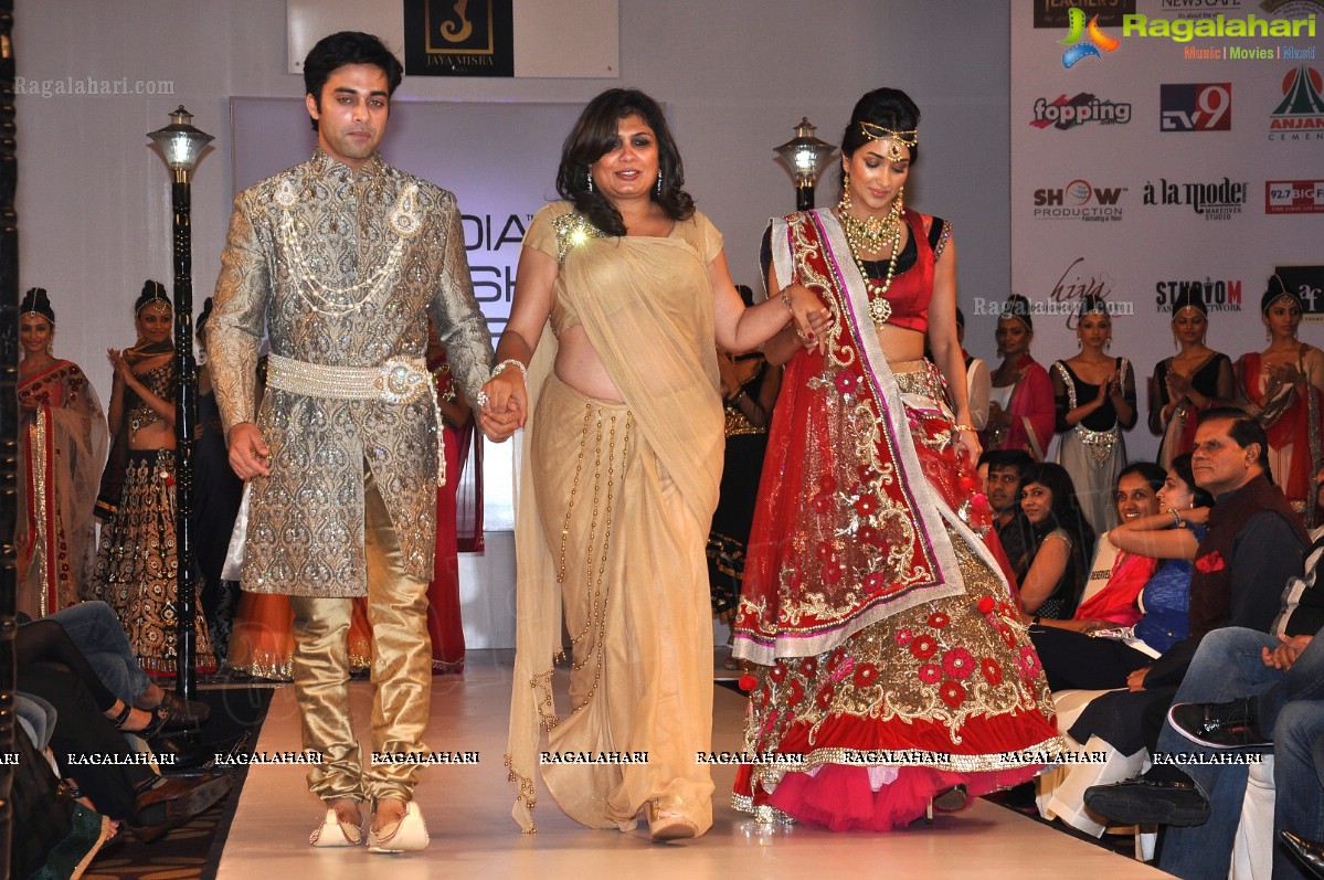 India Fashion Street - Fashion Tour 2012 (Day 1)