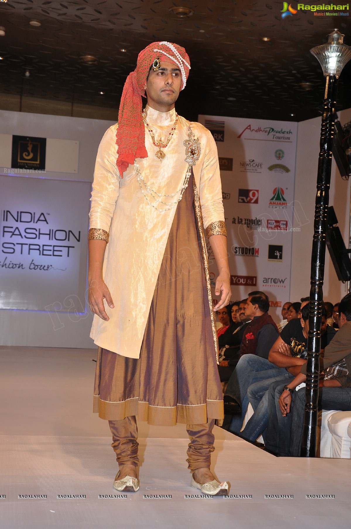 India Fashion Street - Fashion Tour 2012 (Day 1)