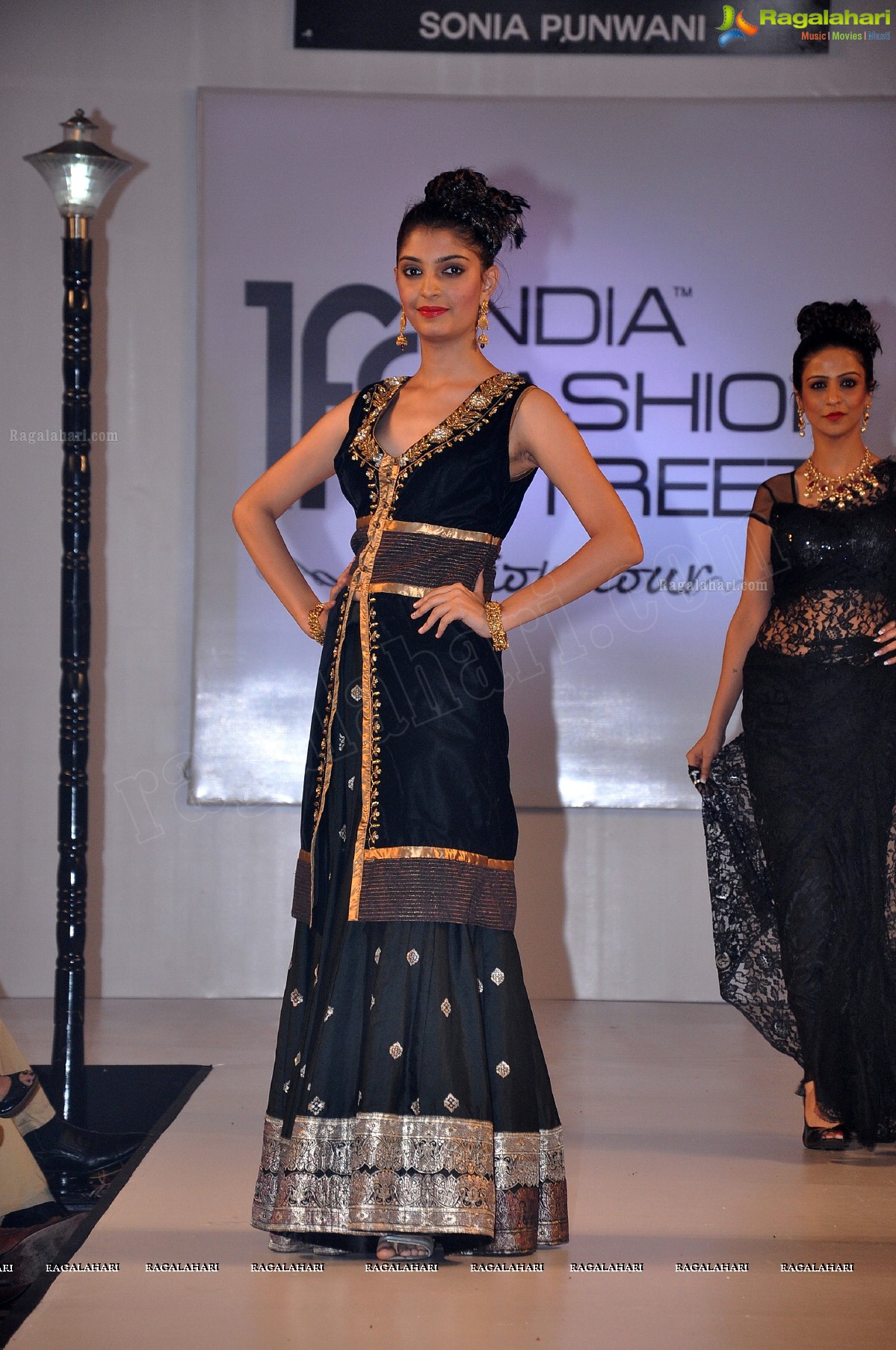 India Fashion Street - Fashion Tour 2012 (Day 1)