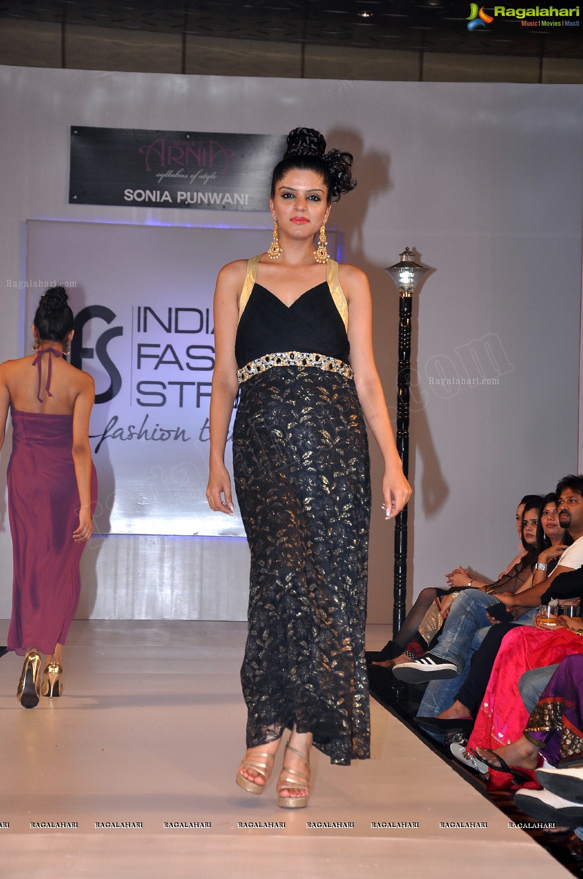 India Fashion Street - Fashion Tour 2012 (Day 1)