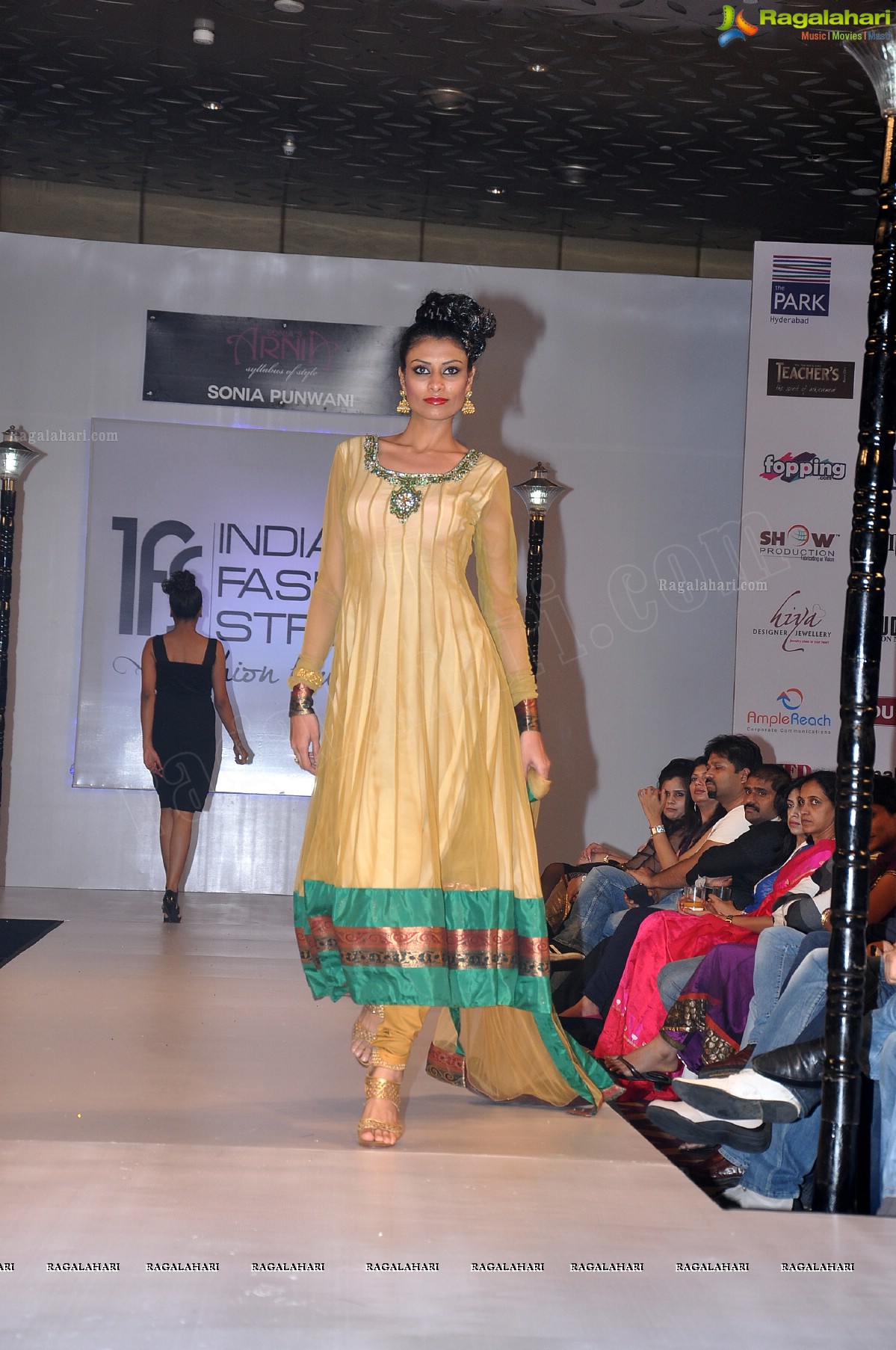 India Fashion Street - Fashion Tour 2012 (Day 1)