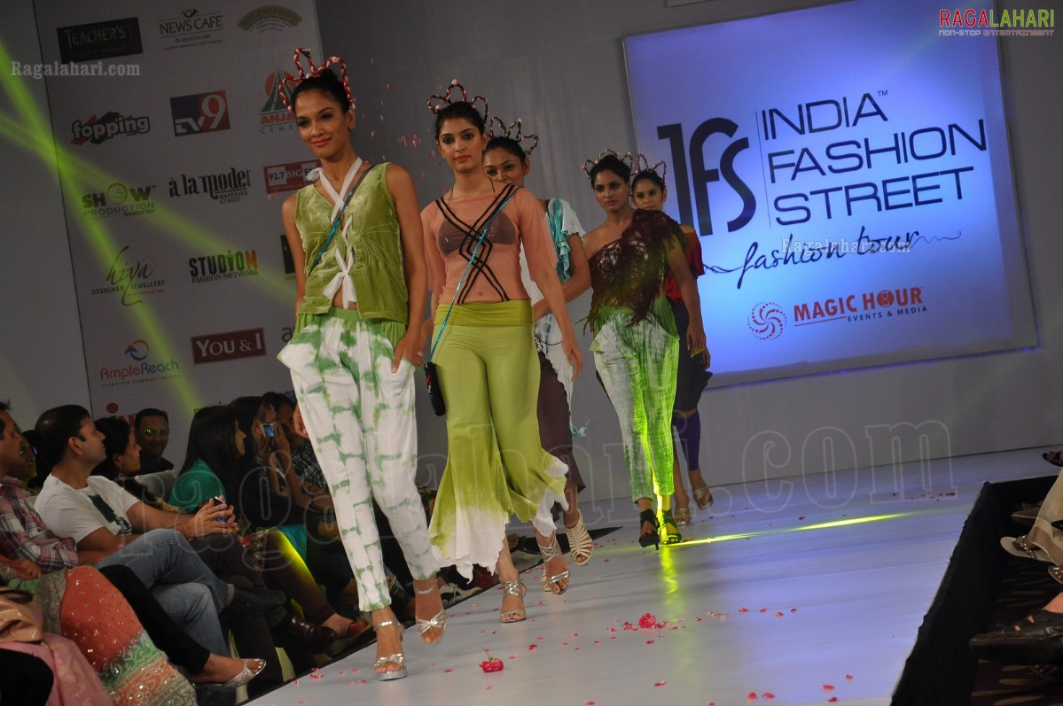 India Fashion Street - Fashion Tour 2012 (Day 2)