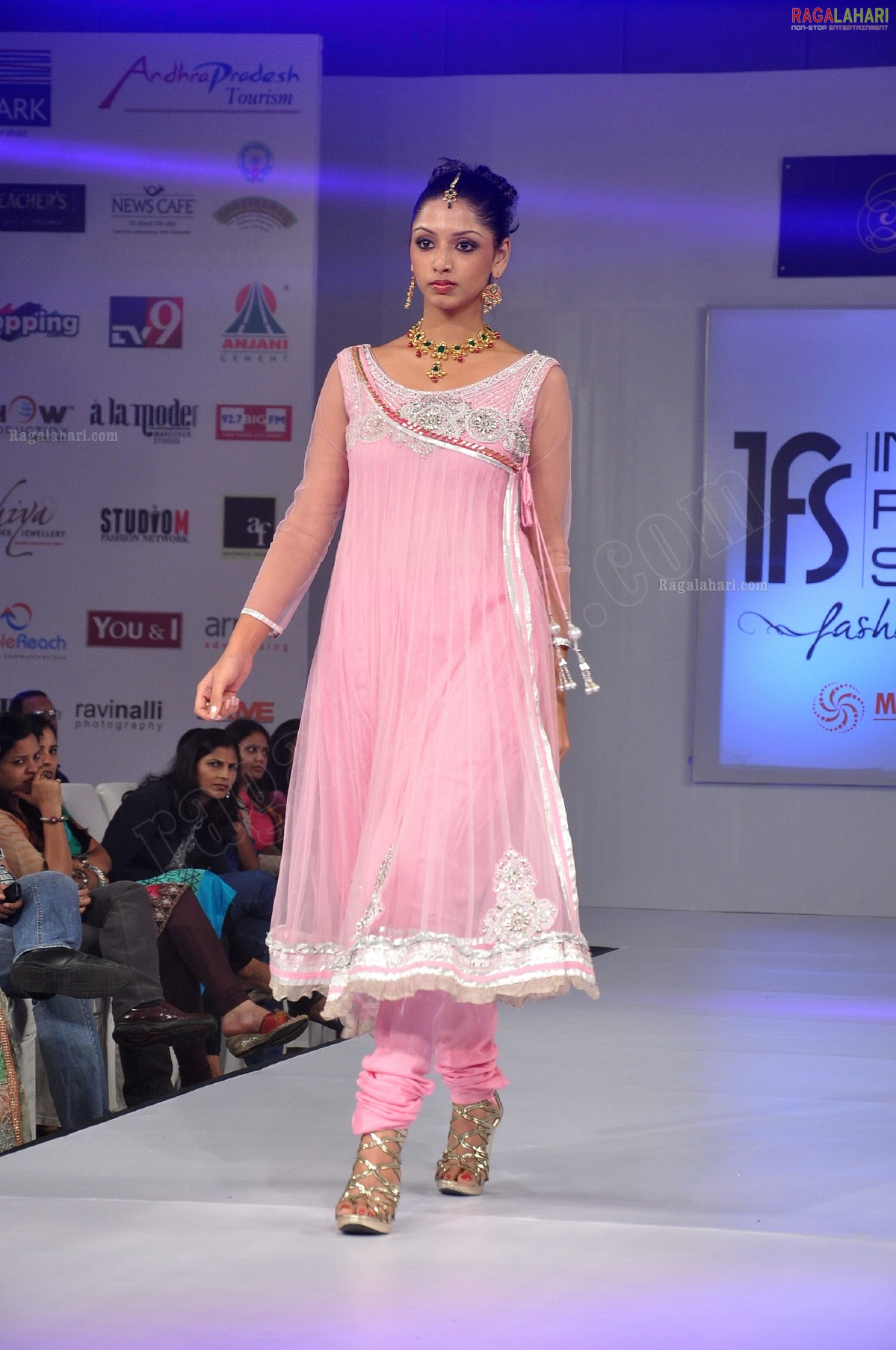 India Fashion Street - Fashion Tour 2012 (Day 2)