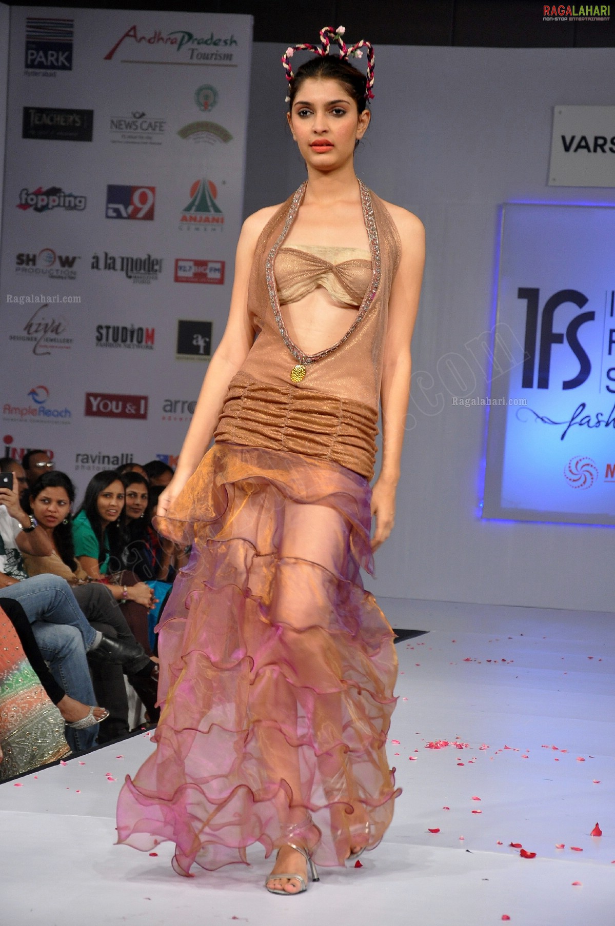 India Fashion Street - Fashion Tour 2012 (Day 2)