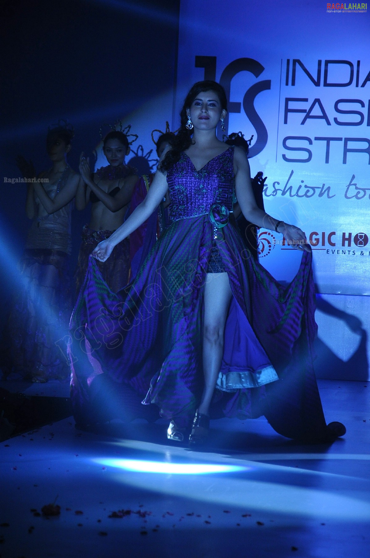 India Fashion Street - Fashion Tour 2012 (Day 2)