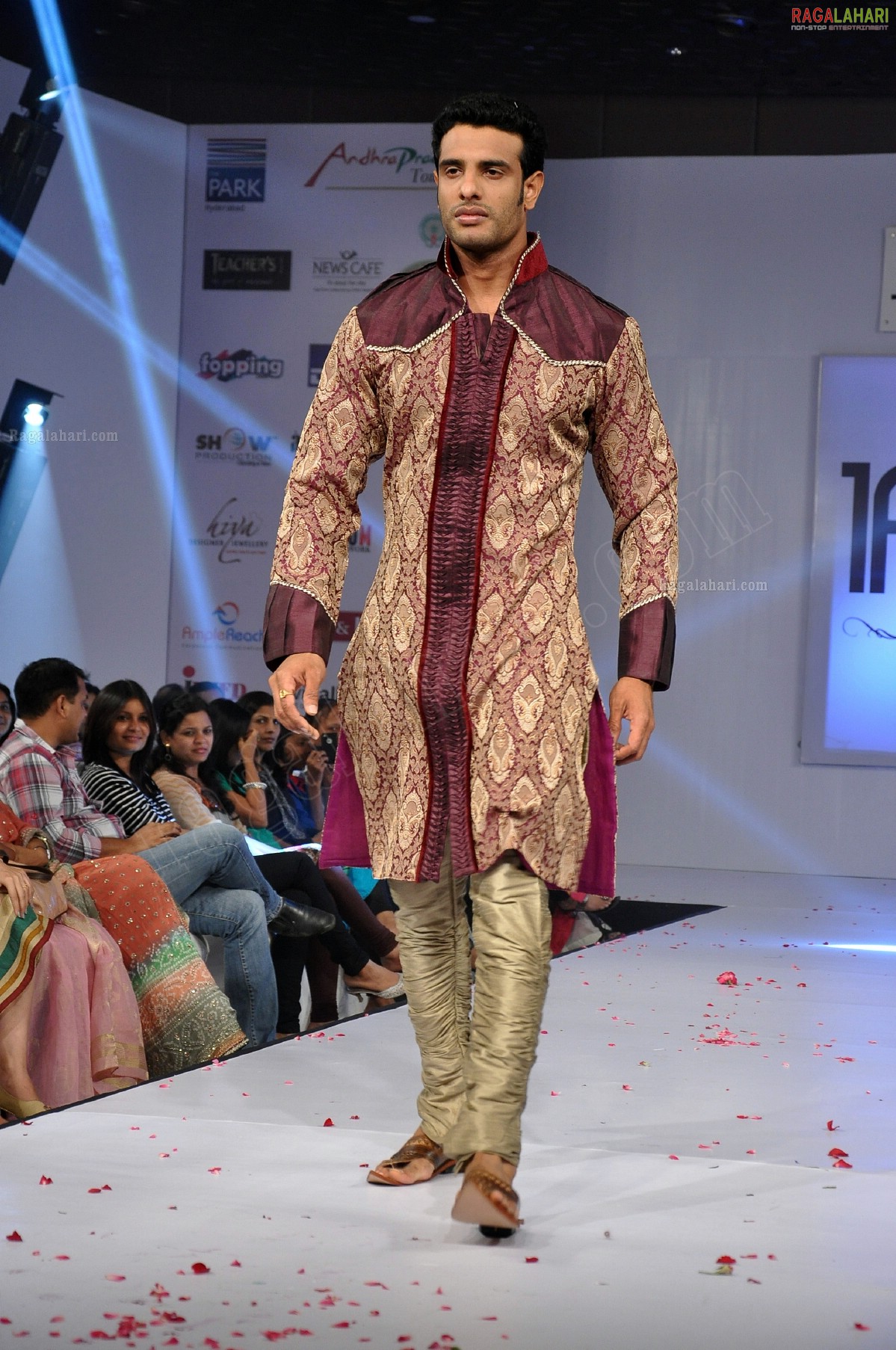 India Fashion Street - Fashion Tour 2012 (Day 2)