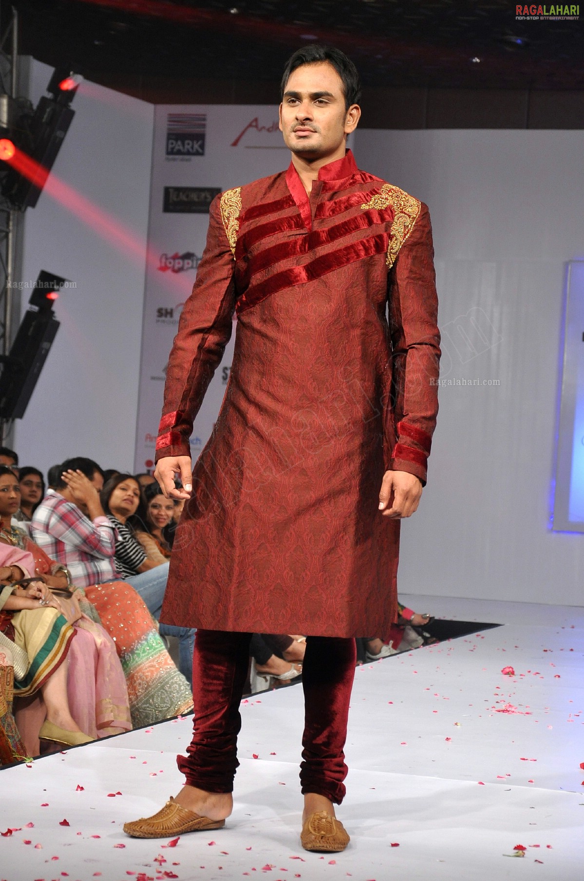 India Fashion Street - Fashion Tour 2012 (Day 2)