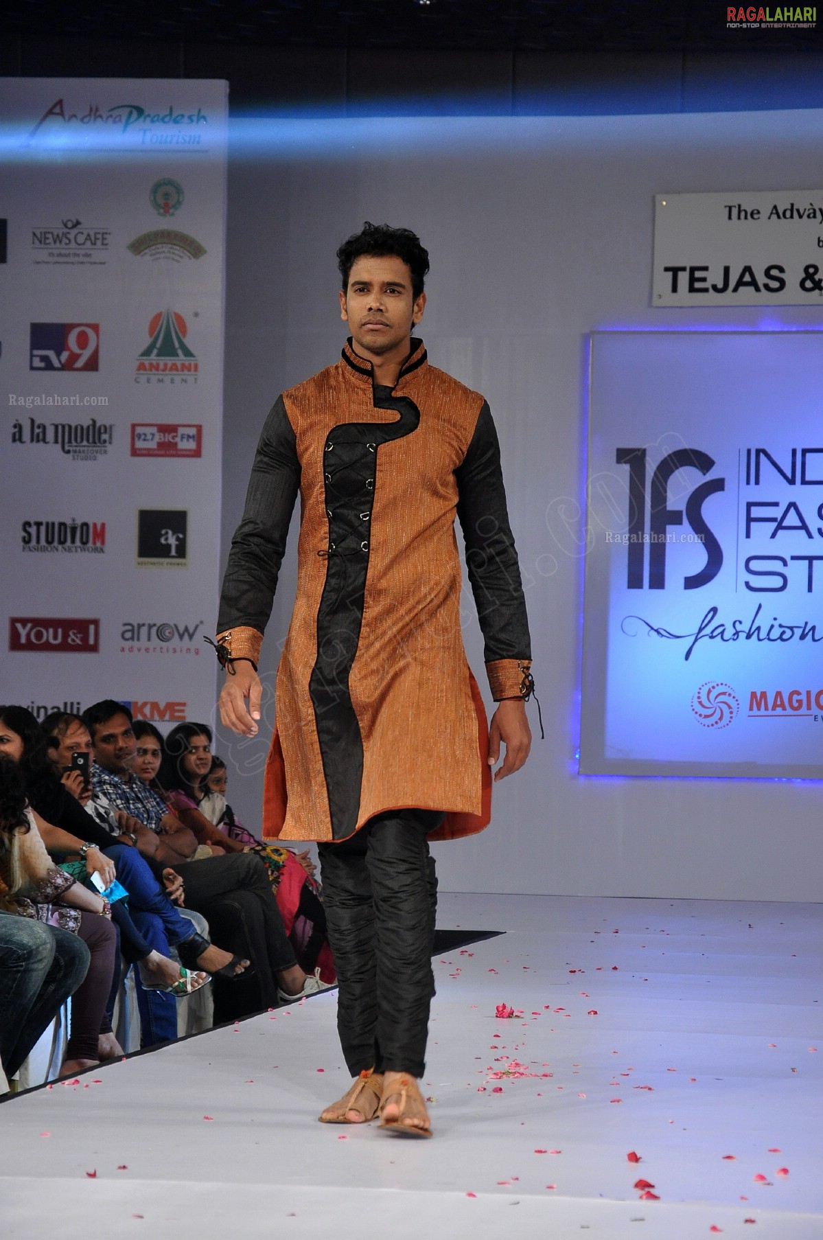 India Fashion Street - Fashion Tour 2012 (Day 2)