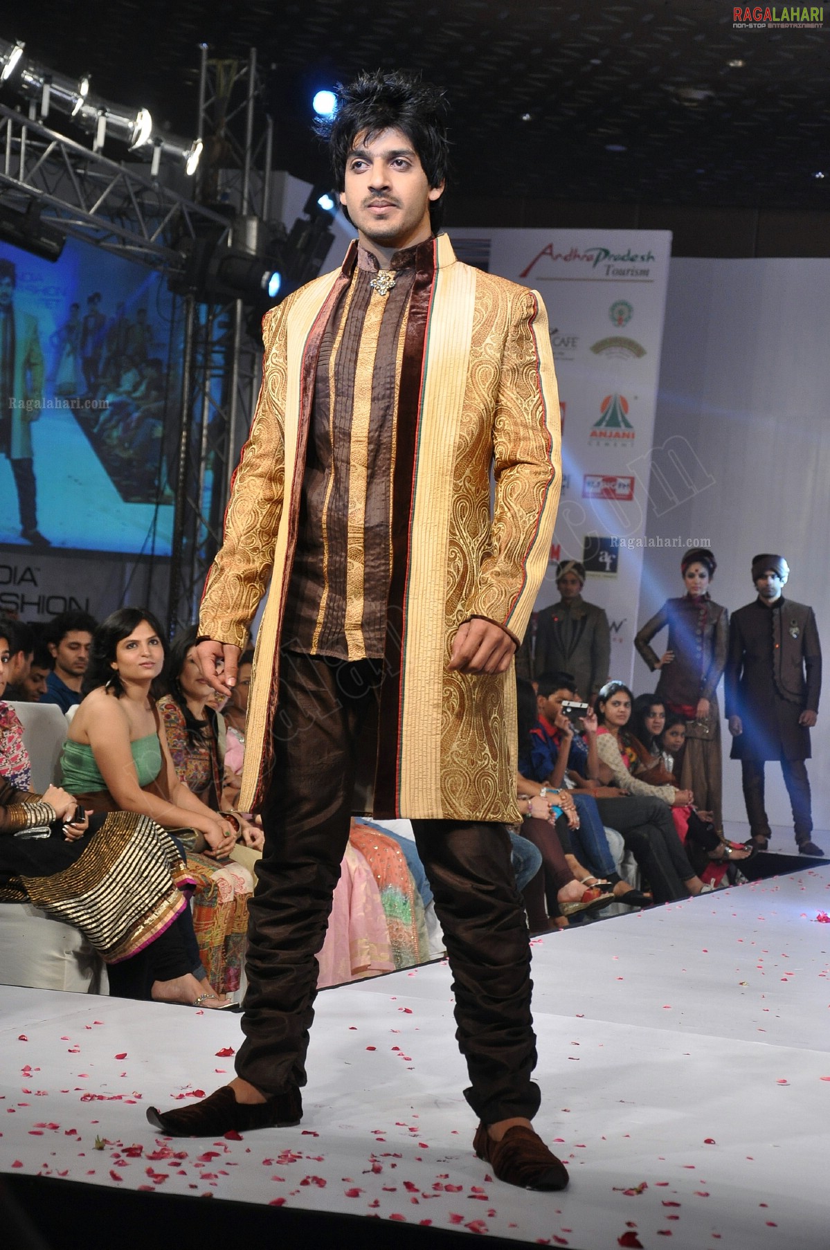 India Fashion Street - Fashion Tour 2012 (Day 2)