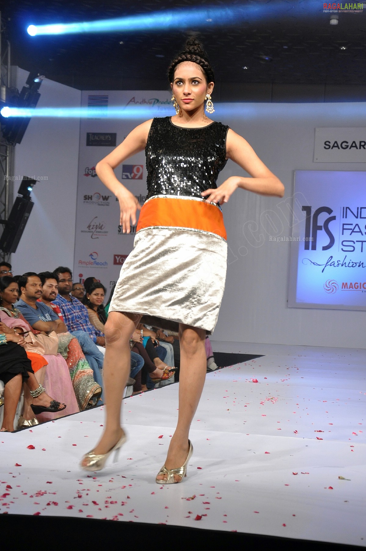 India Fashion Street - Fashion Tour 2012 (Day 2)