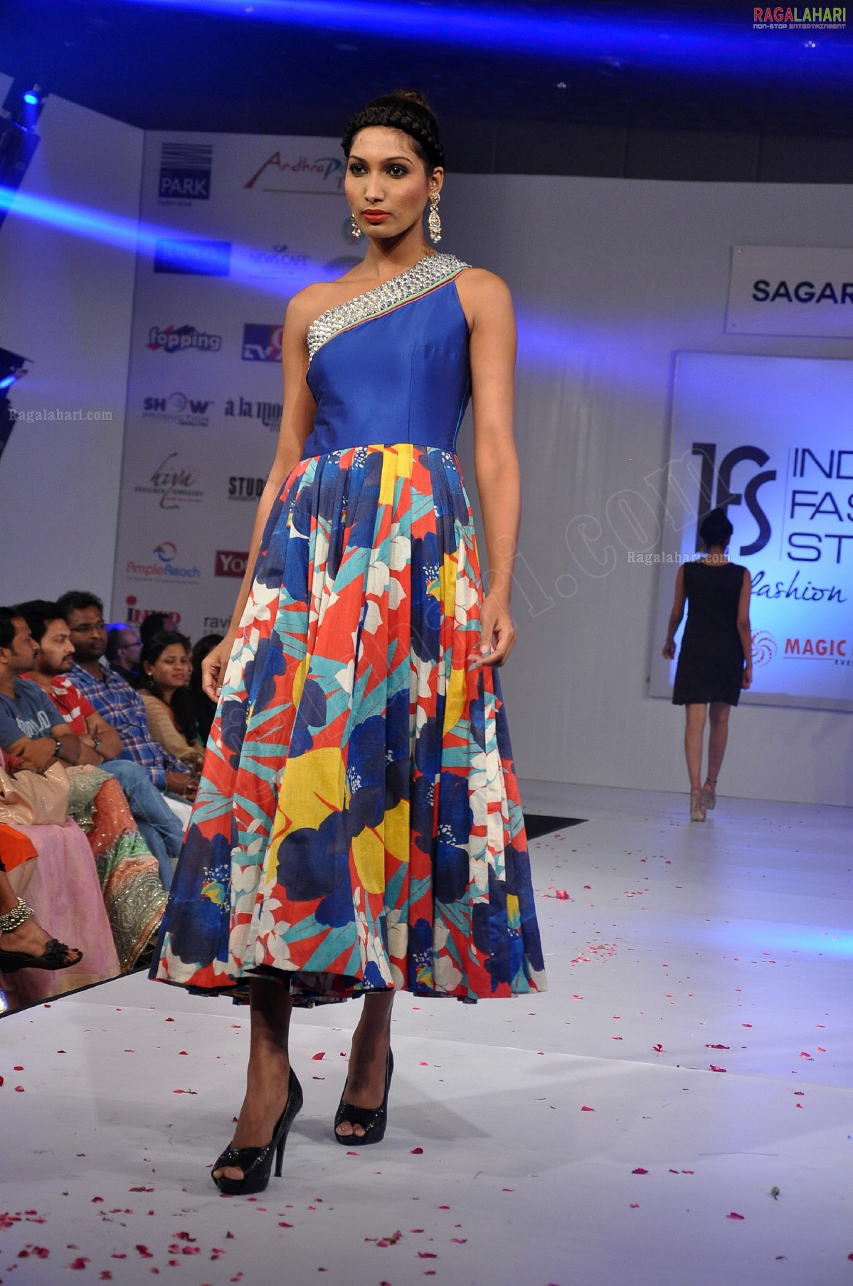 India Fashion Street - Fashion Tour 2012 (Day 2)