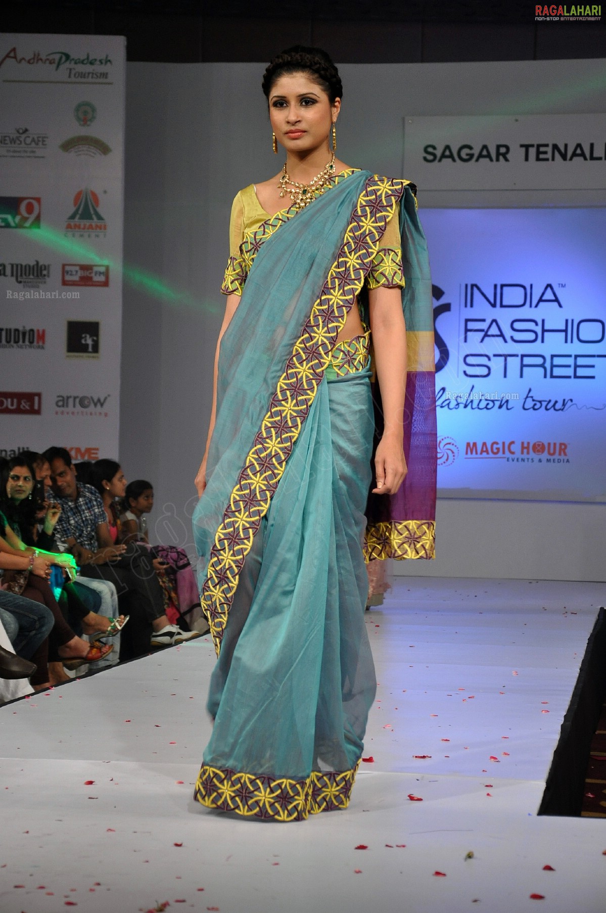 India Fashion Street - Fashion Tour 2012 (Day 2)