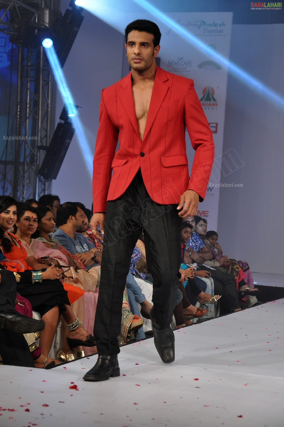 India Fashion Street - Fashion Tour 2012 (Day 2)