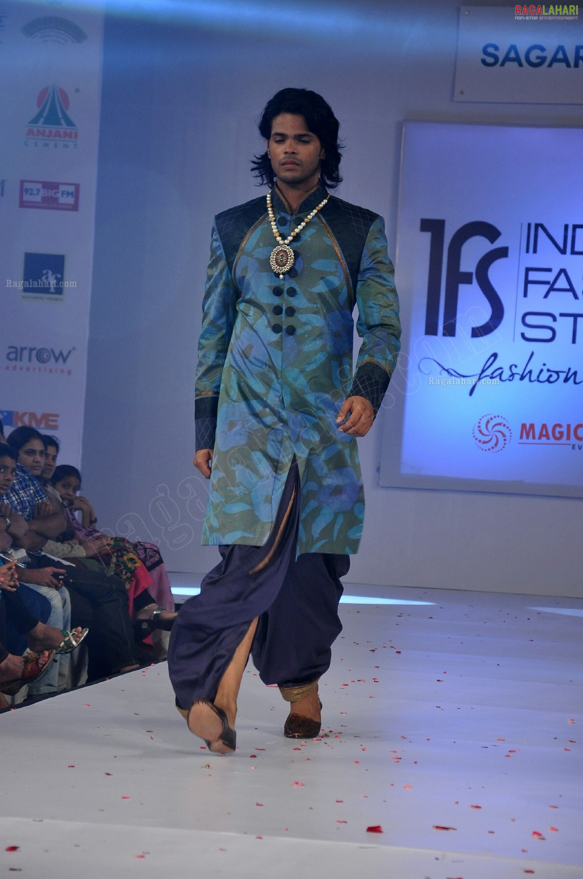 India Fashion Street - Fashion Tour 2012 (Day 2)