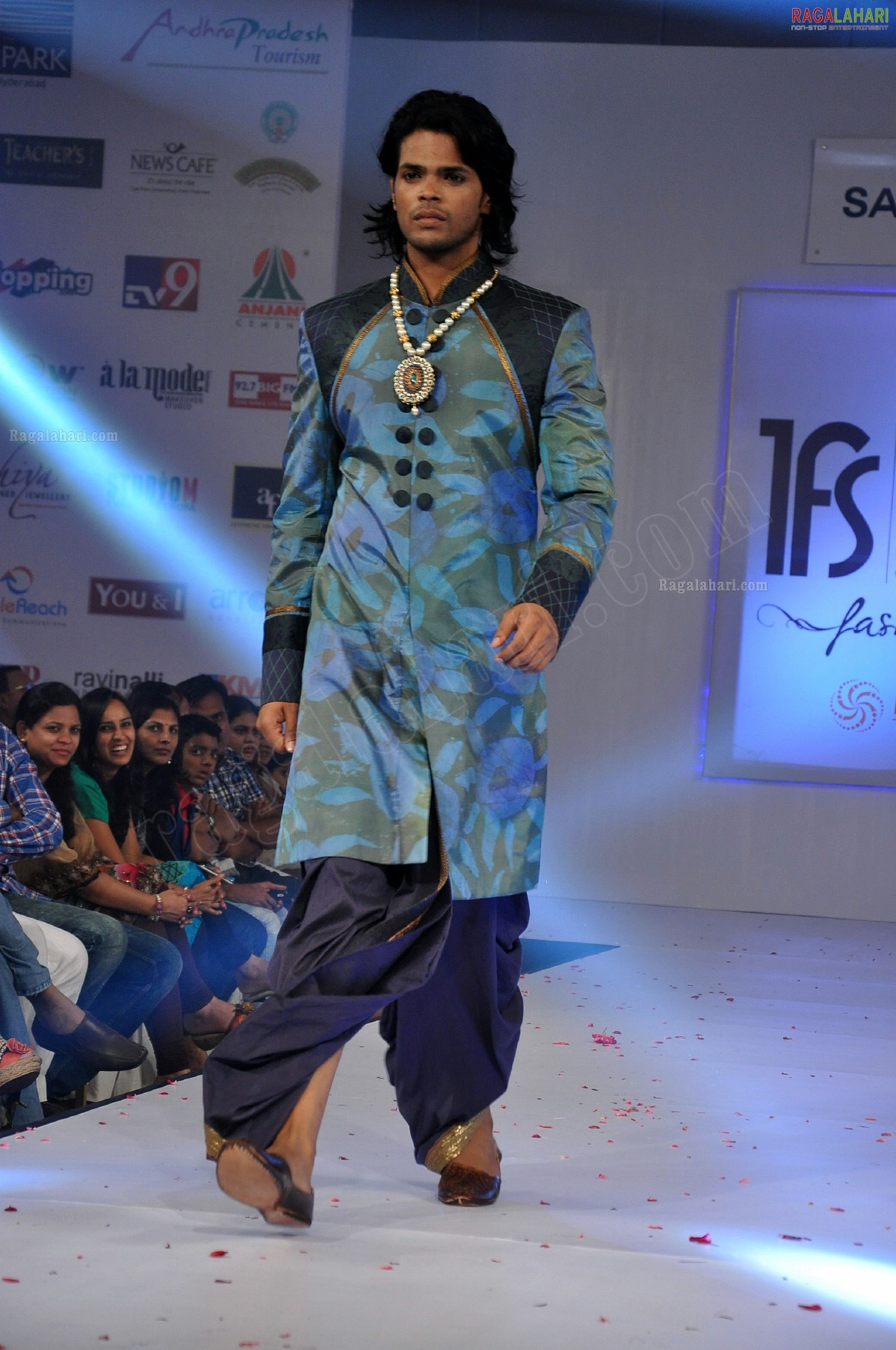 India Fashion Street - Fashion Tour 2012 (Day 2)