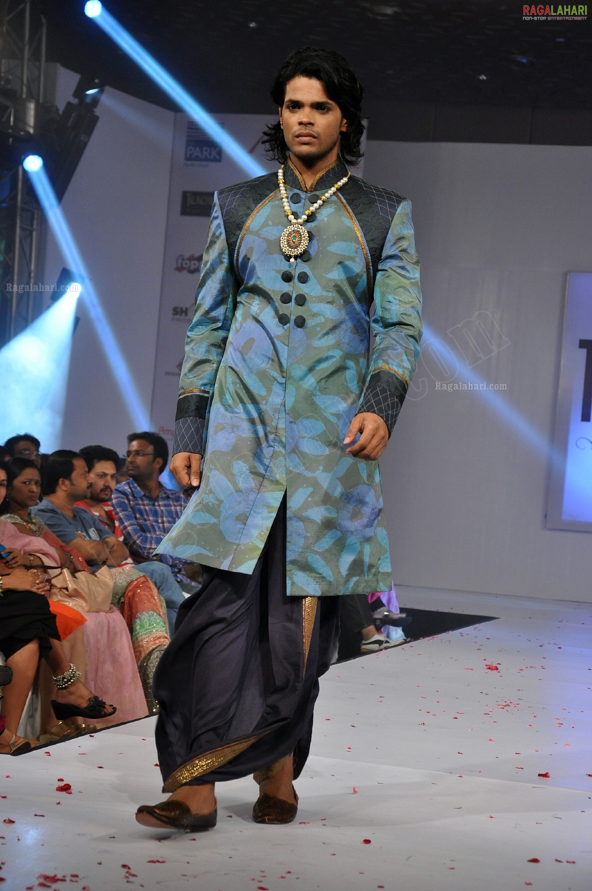 India Fashion Street - Fashion Tour 2012 (Day 2)