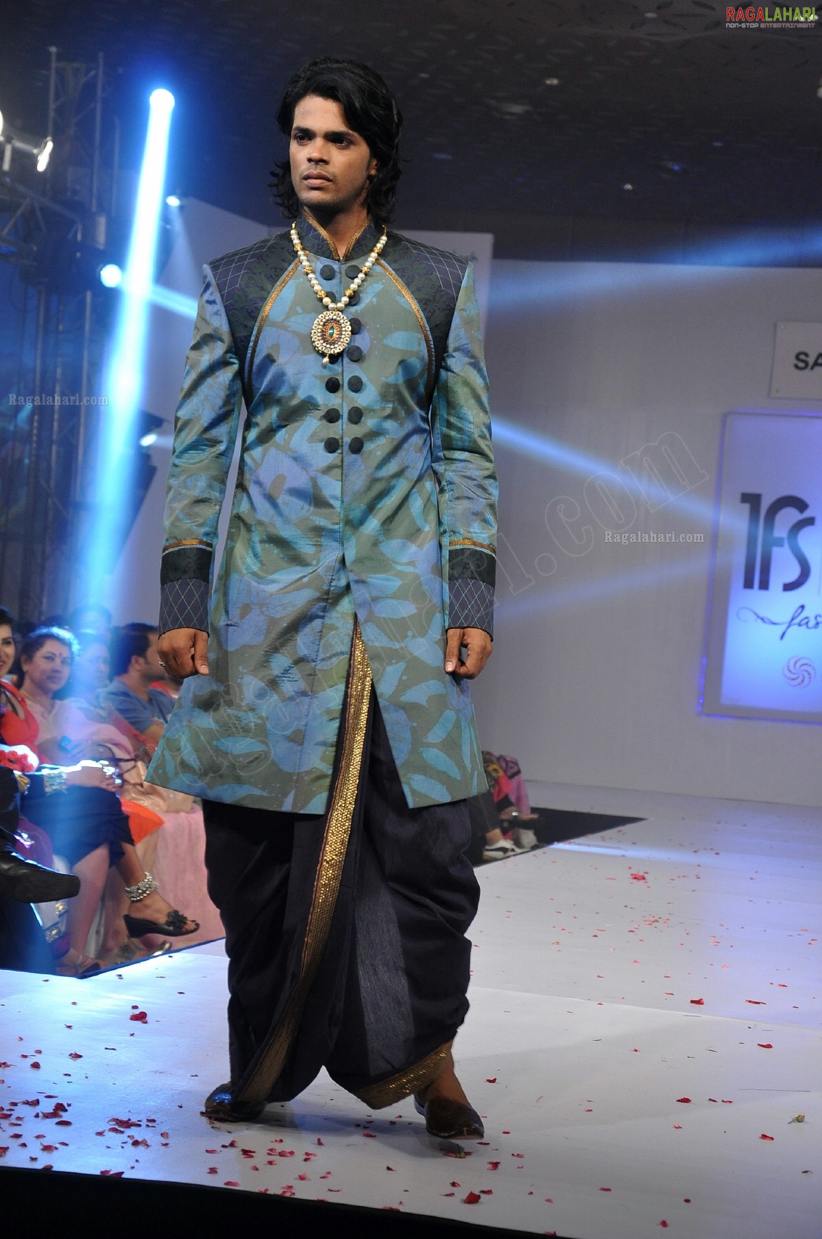 India Fashion Street - Fashion Tour 2012 (Day 2)