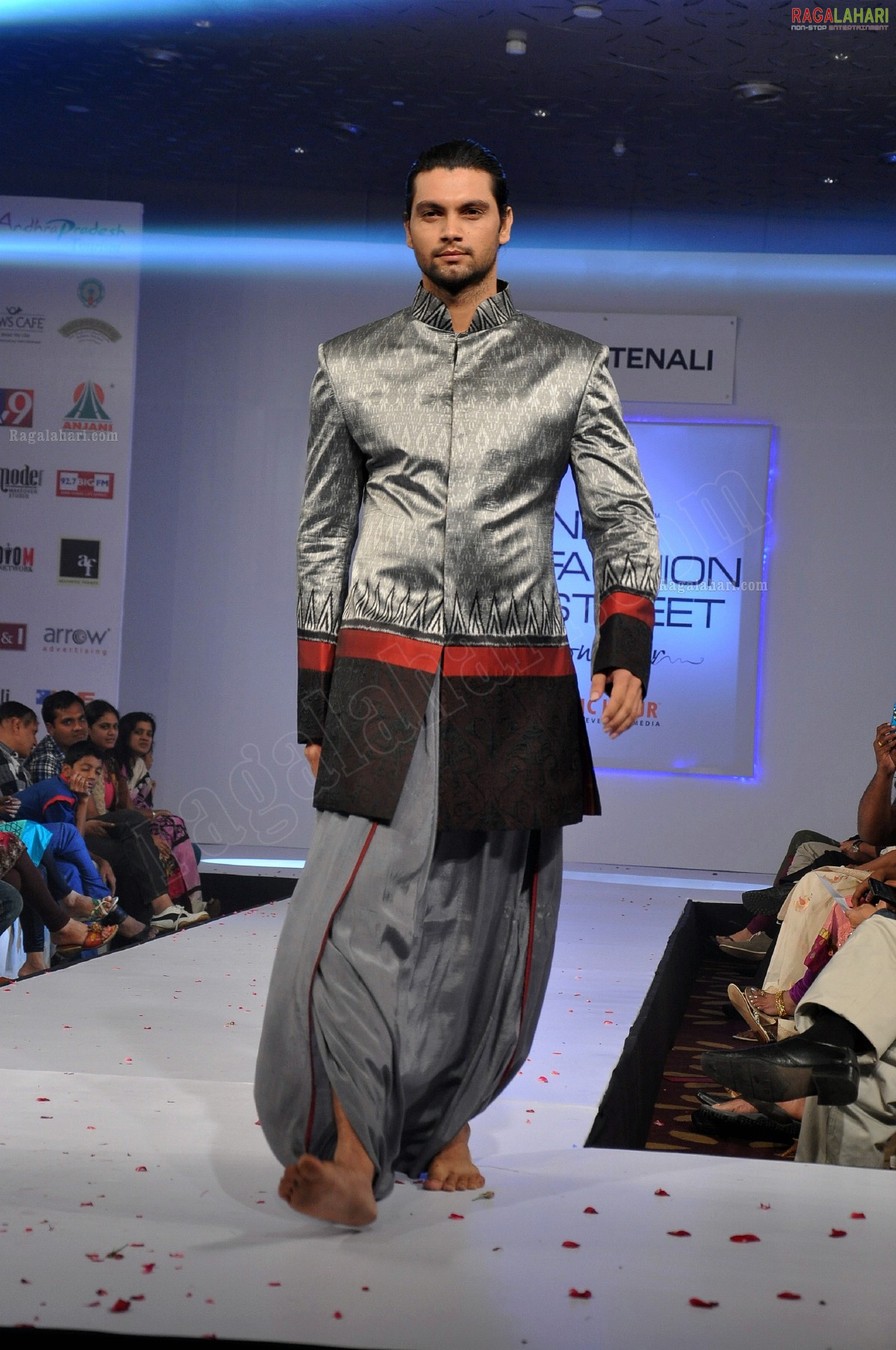 India Fashion Street - Fashion Tour 2012 (Day 2)