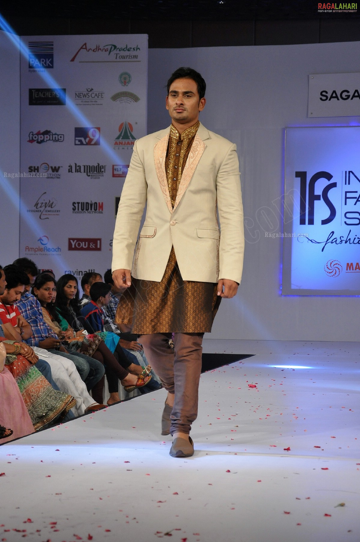 India Fashion Street - Fashion Tour 2012 (Day 2)