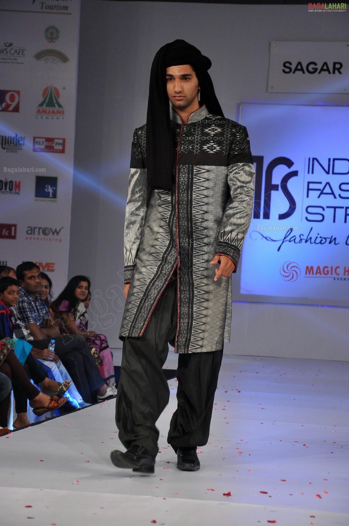 India Fashion Street - Fashion Tour 2012 (Day 2)