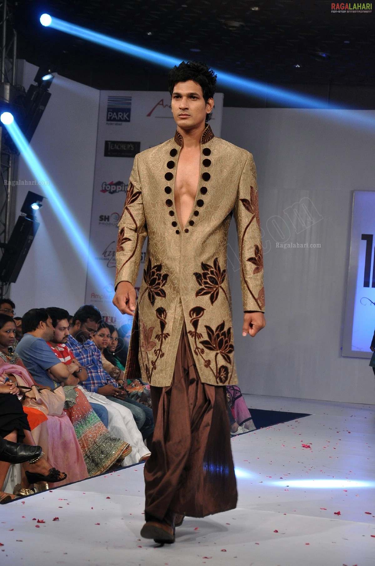 India Fashion Street - Fashion Tour 2012 (Day 2)