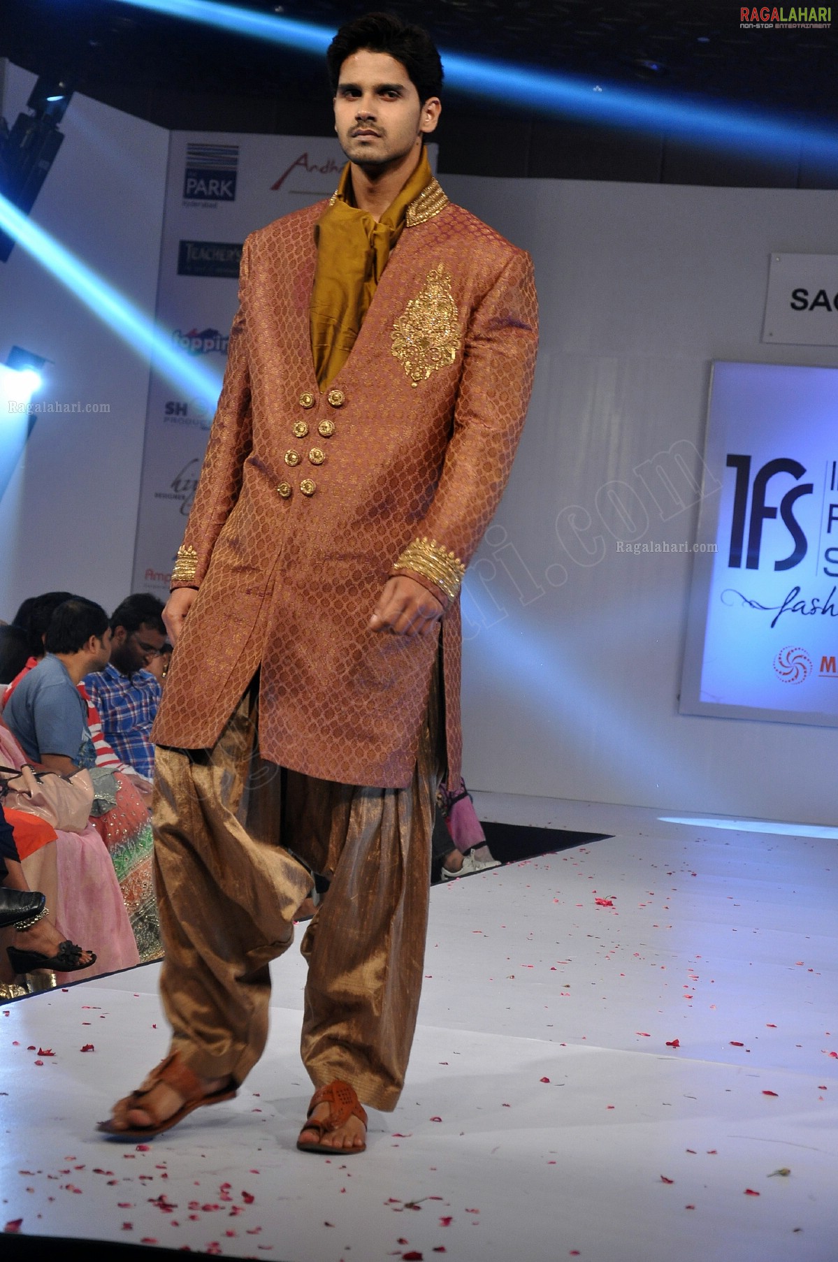 India Fashion Street - Fashion Tour 2012 (Day 2)