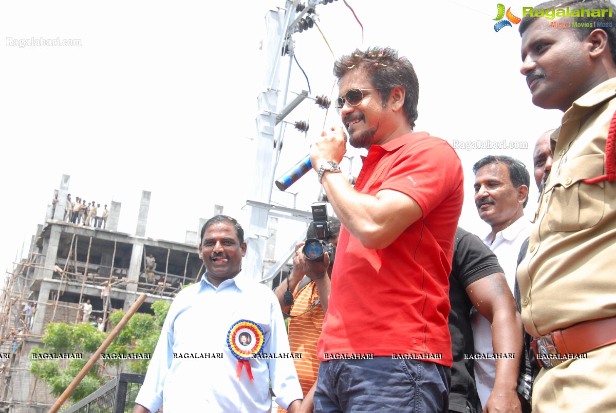 Nagarjuna launches Kukatpally Kalyan Jewellers