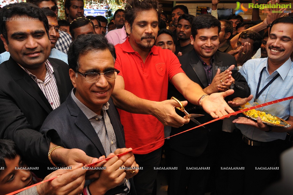 Nagarjuna launches Kukatpally Kalyan Jewellers