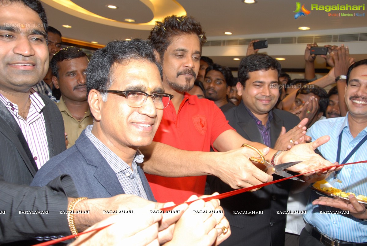 Nagarjuna launches Kukatpally Kalyan Jewellers