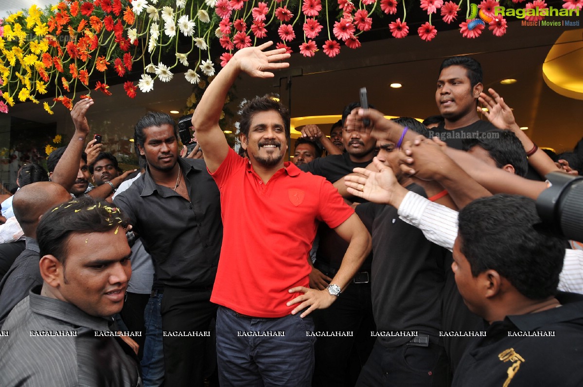 Nagarjuna launches Kukatpally Kalyan Jewellers