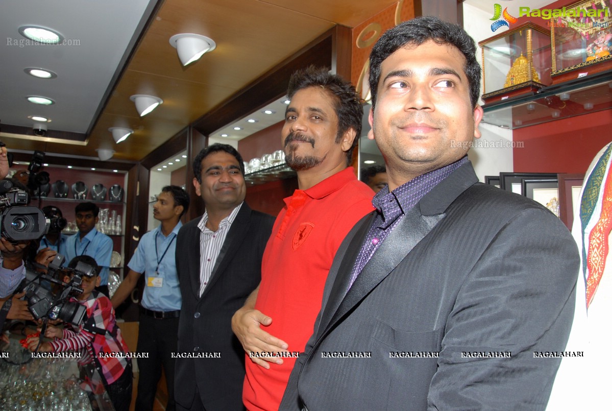 Nagarjuna launches Kukatpally Kalyan Jewellers