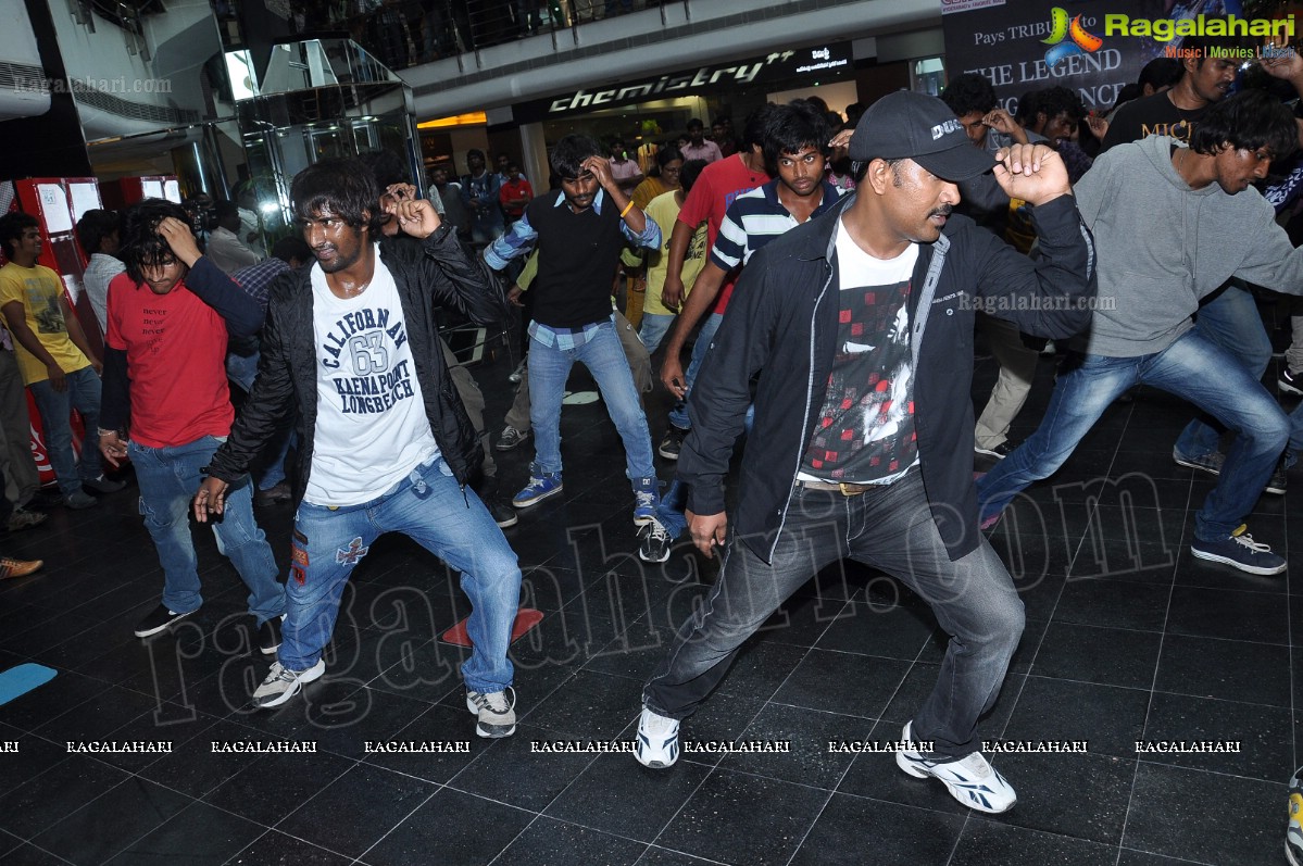 Satya Dance Studio Flash Mob at City Center, Hyderabad