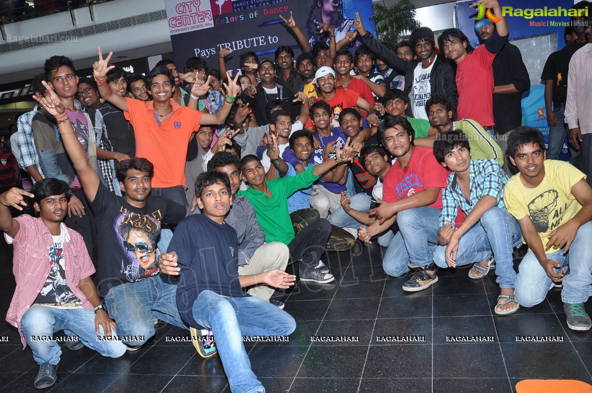 Satya Dance Studio Flash Mob at City Center, Hyderabad